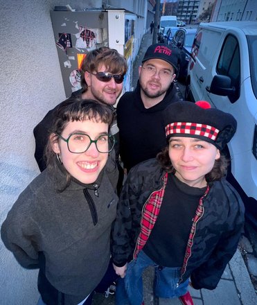 Bandpic: Monobraut