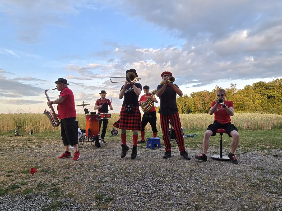 Bandpic: 