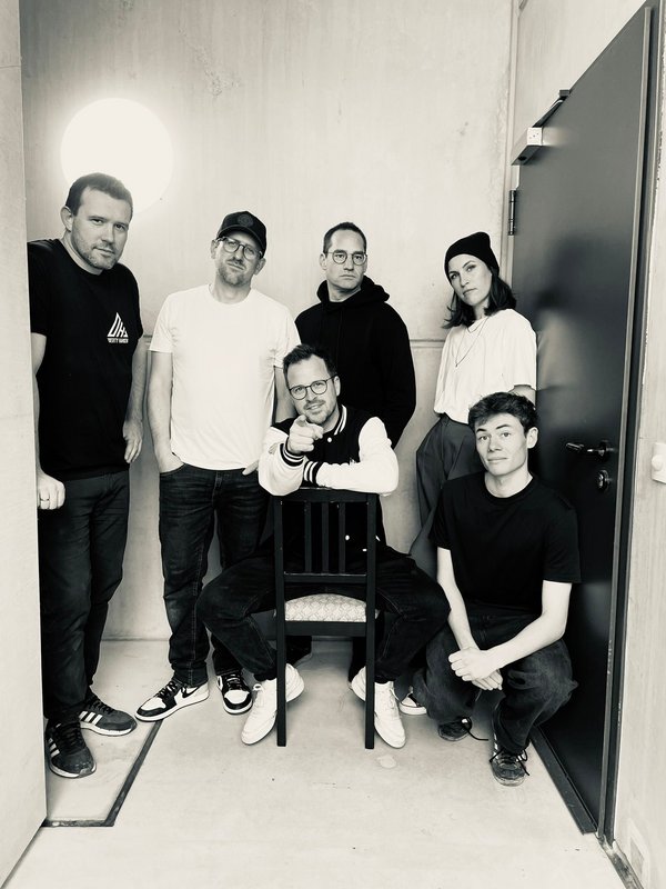 Bandpic: