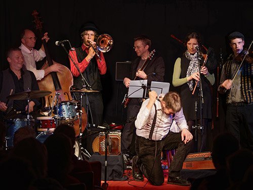 Bandpic: